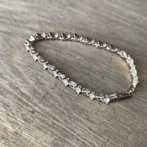 Vintage Avon Rhinestone Tennis Bracelet Silver Tone Chevron Link